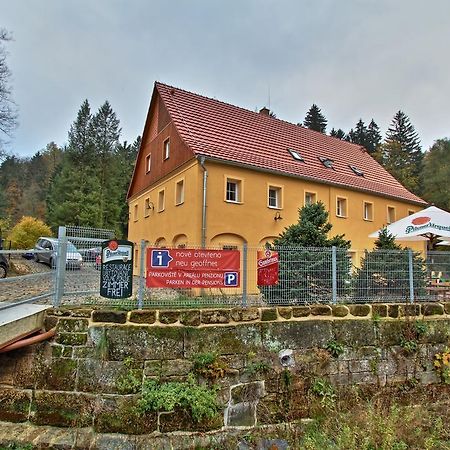 Penzion U Vyhlídky Chribská Exterior foto
