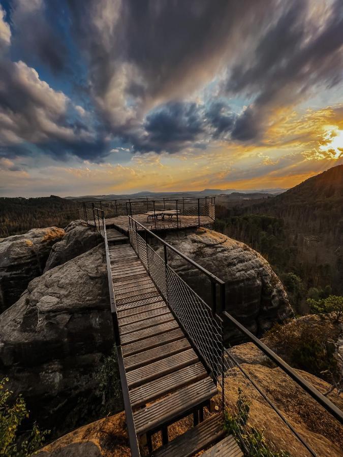 Penzion U Vyhlídky Chribská Exterior foto