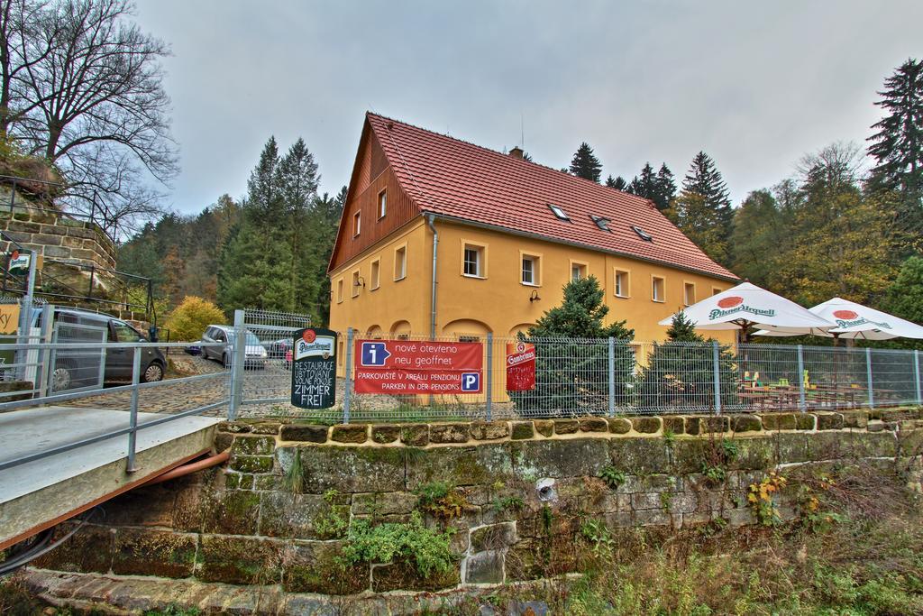 Penzion U Vyhlídky Chribská Exterior foto