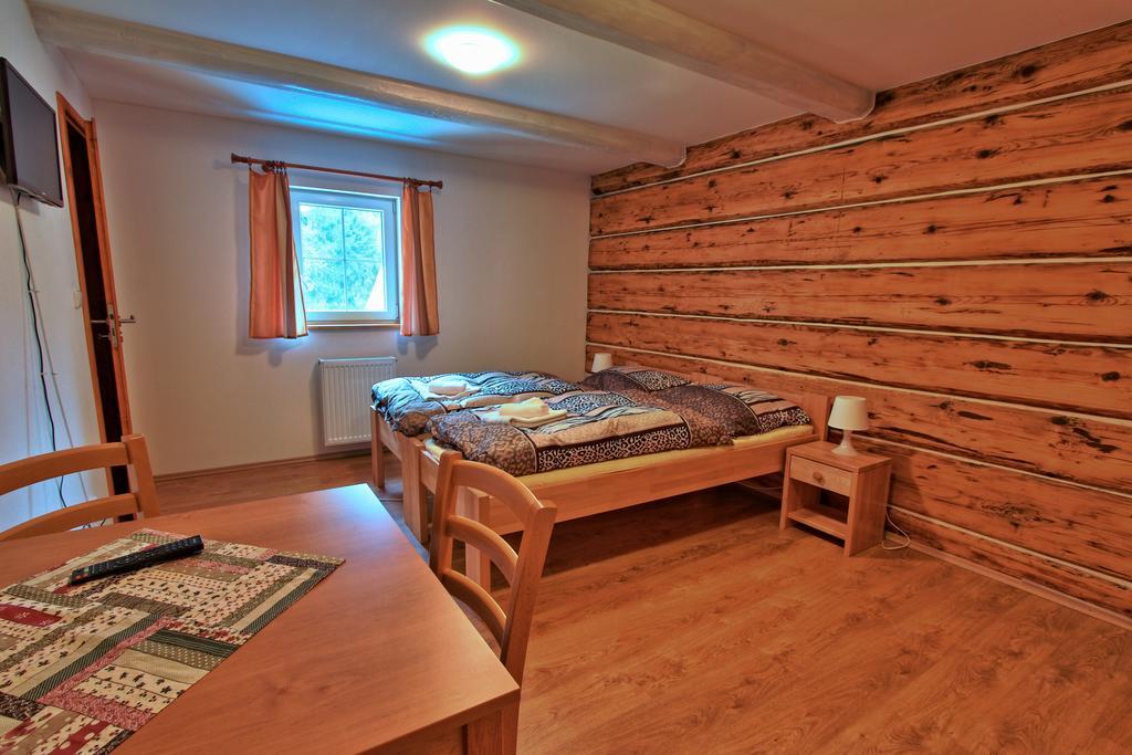 Penzion U Vyhlídky Chribská Quarto foto
